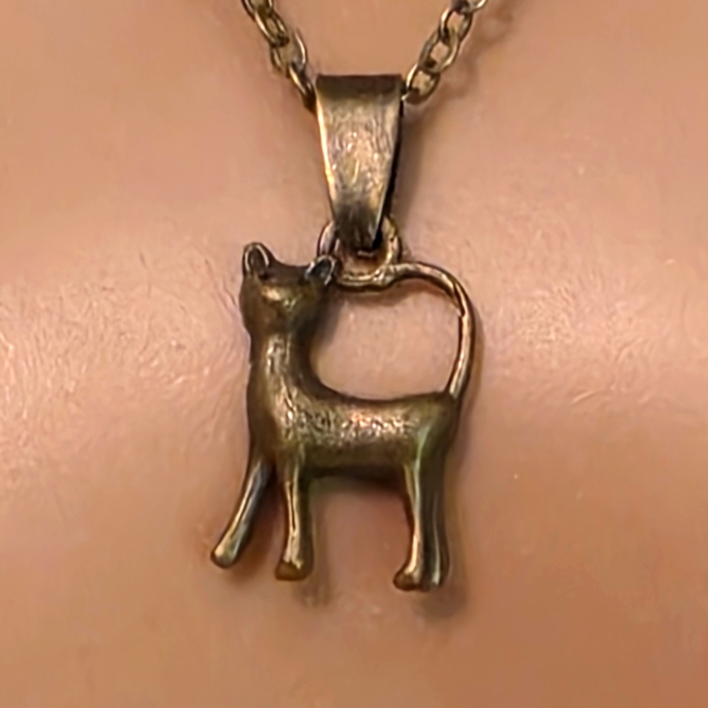 Antique Gold Cat Necklace Pendant, Gold Cat Necklace, Minimalist Elegant Kitty - Picture 7 of 13
